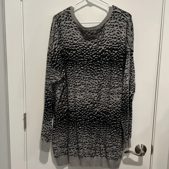 Adidas Black and Gray Patterned Oversized Long Sleeve Sweater Mini Dress Large - Picture 3 of 4